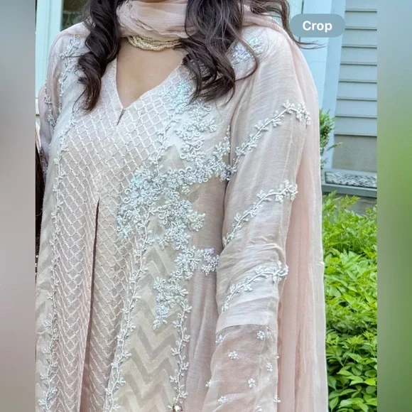 Elegant light pink 4piece outfit
Designer: Mubashira Usman - Picture 5 of 6